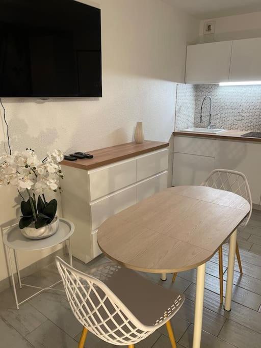 Appart Frontignan Sur La Plage, Piscine, Wifi, Tv, Netflix Luaran gambar